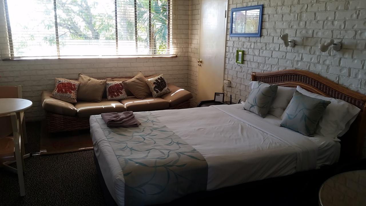 Holland Park Motel Brisbane Bagian luar foto