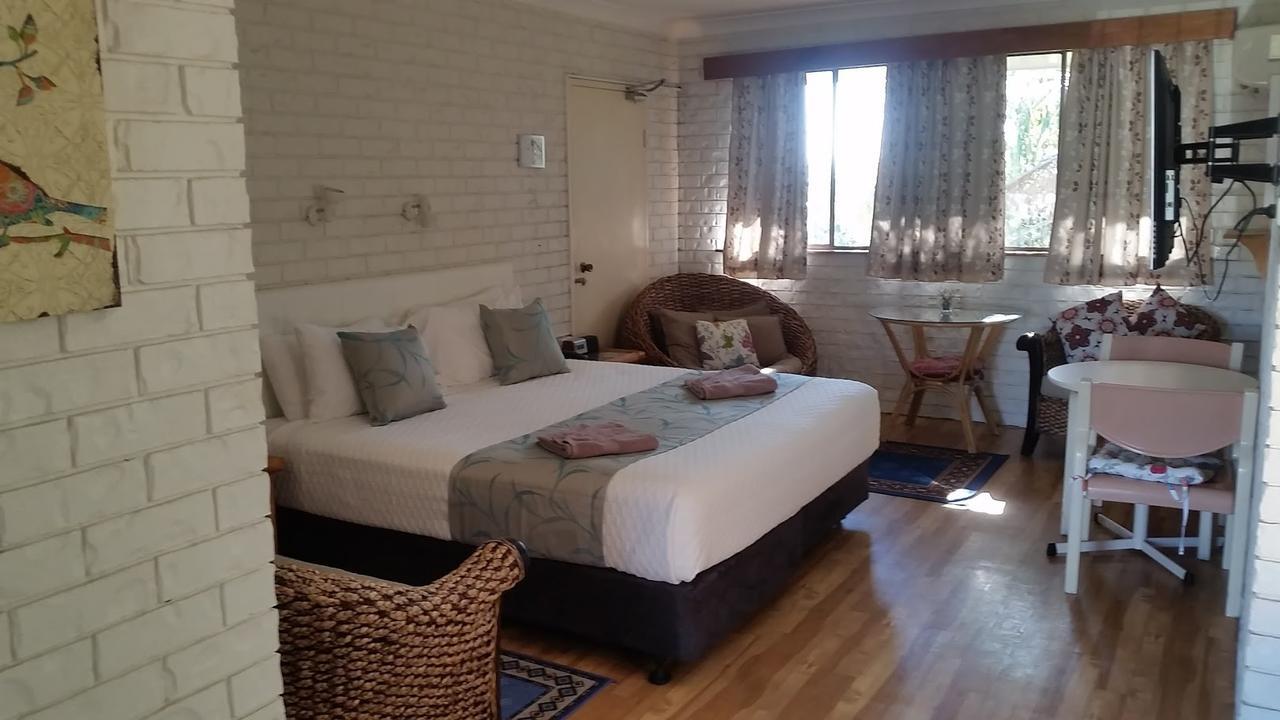 Holland Park Motel Brisbane Bagian luar foto