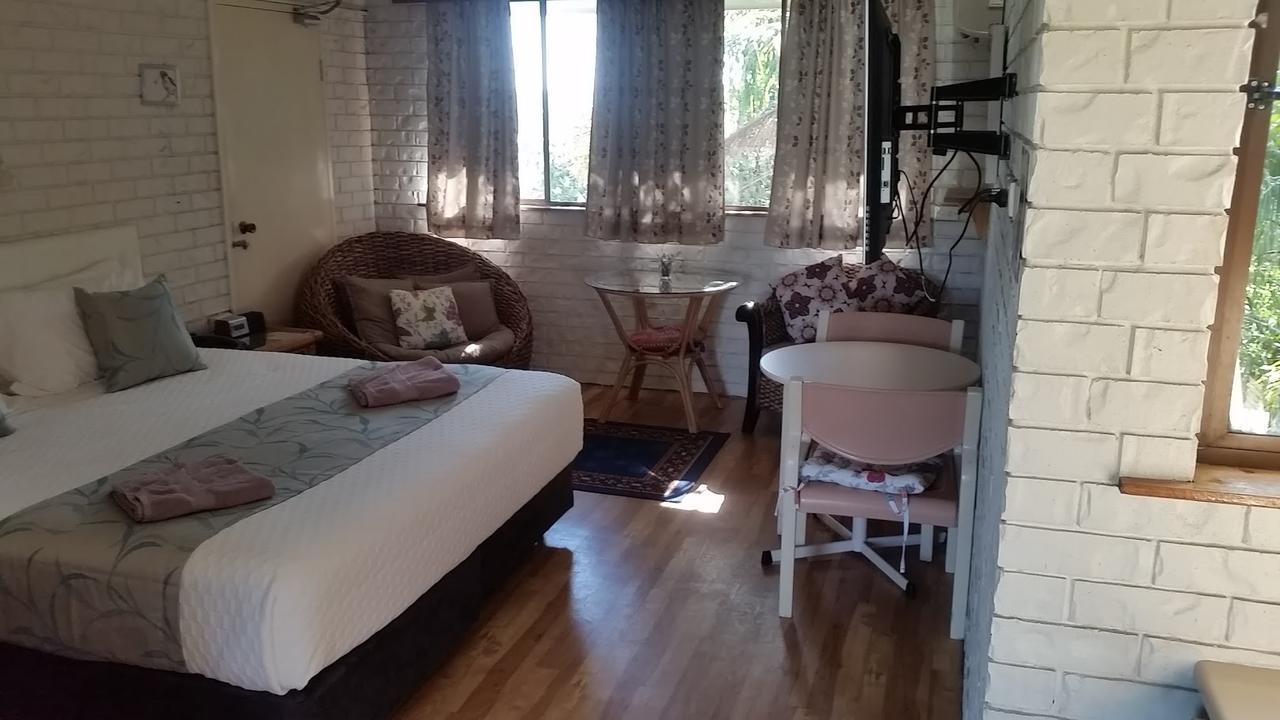 Holland Park Motel Brisbane Bagian luar foto