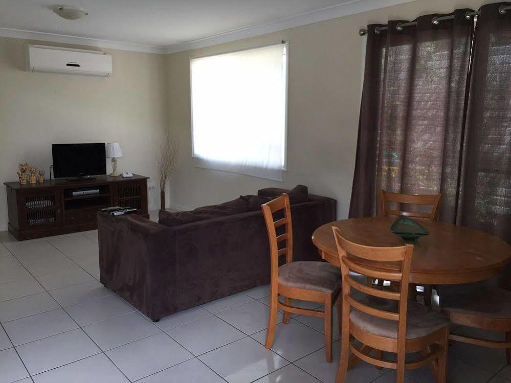 Holland Park Motel Brisbane Bagian luar foto