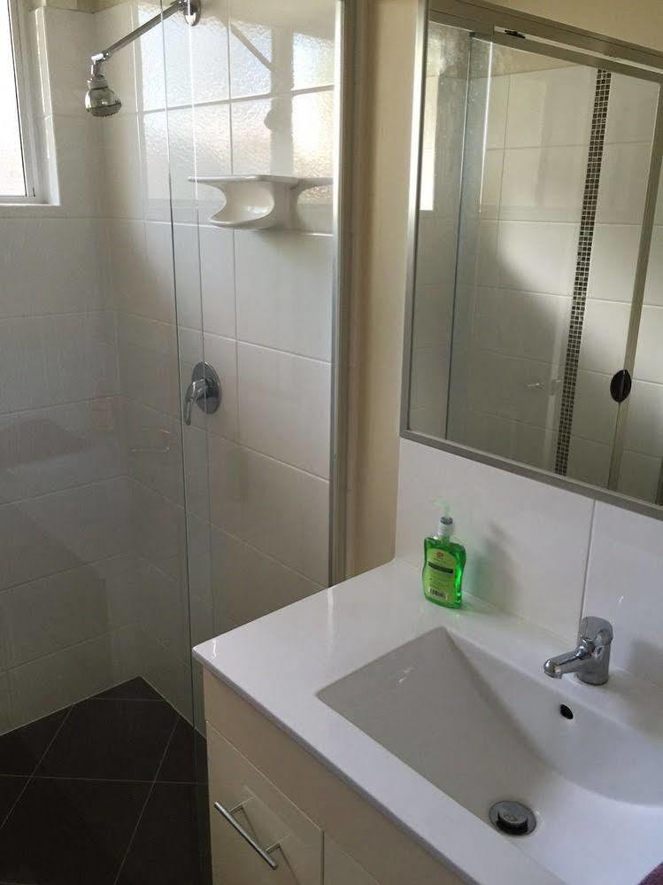 Holland Park Motel Brisbane Bagian luar foto